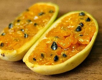 Edible Banana Passion Fruit (Passiflora Mollissima) | 10+ Seeds